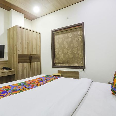 Fabhotel Vedanta Inn - Nr Sitabudli Fort Nágpur Kültér fotó